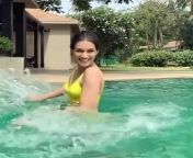 kriti sanon in a pool from https adultpic top slides 12 andee daaunty ra xxxex in two girlyer